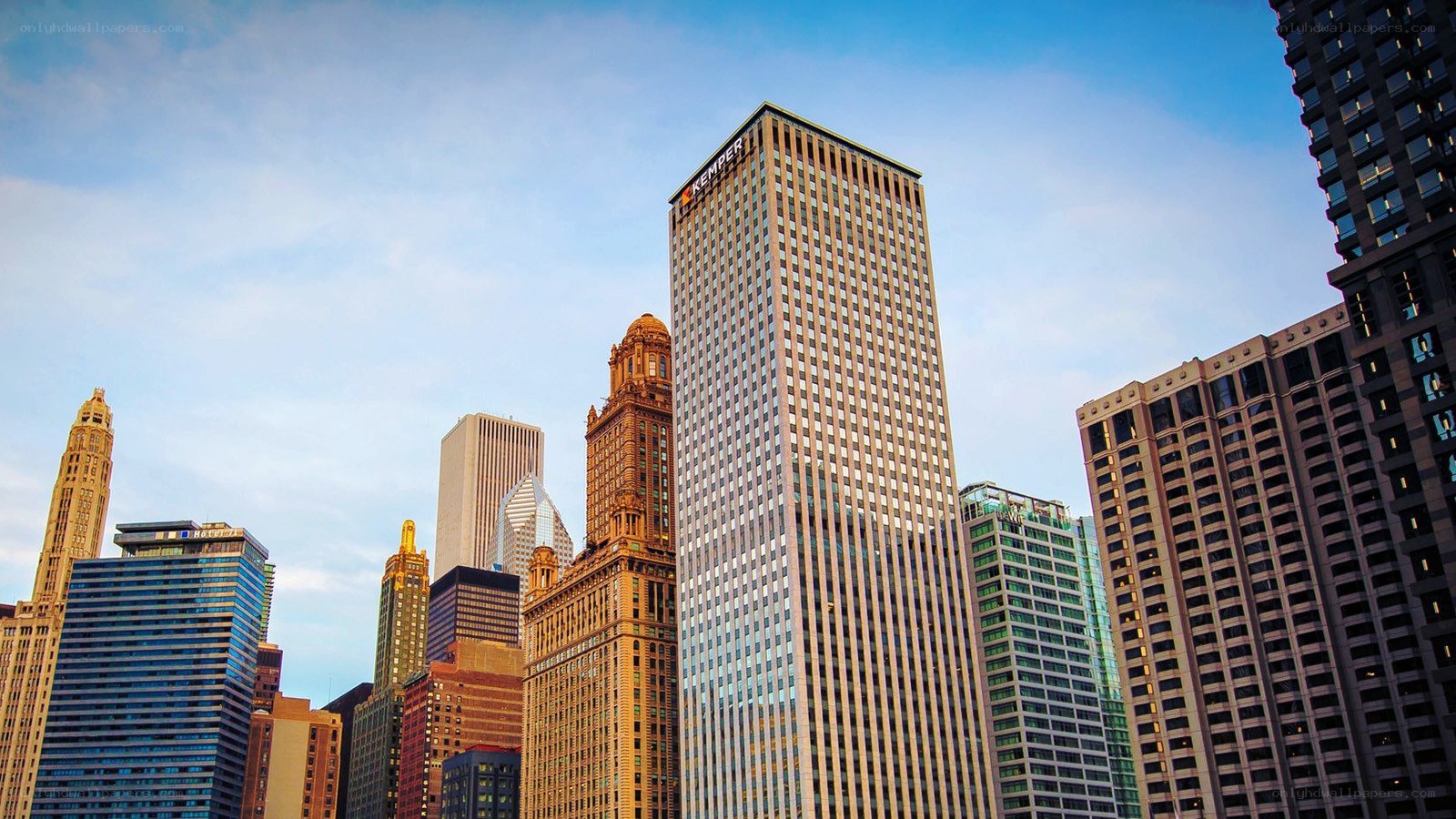 Chicago skyline with Kemper Building