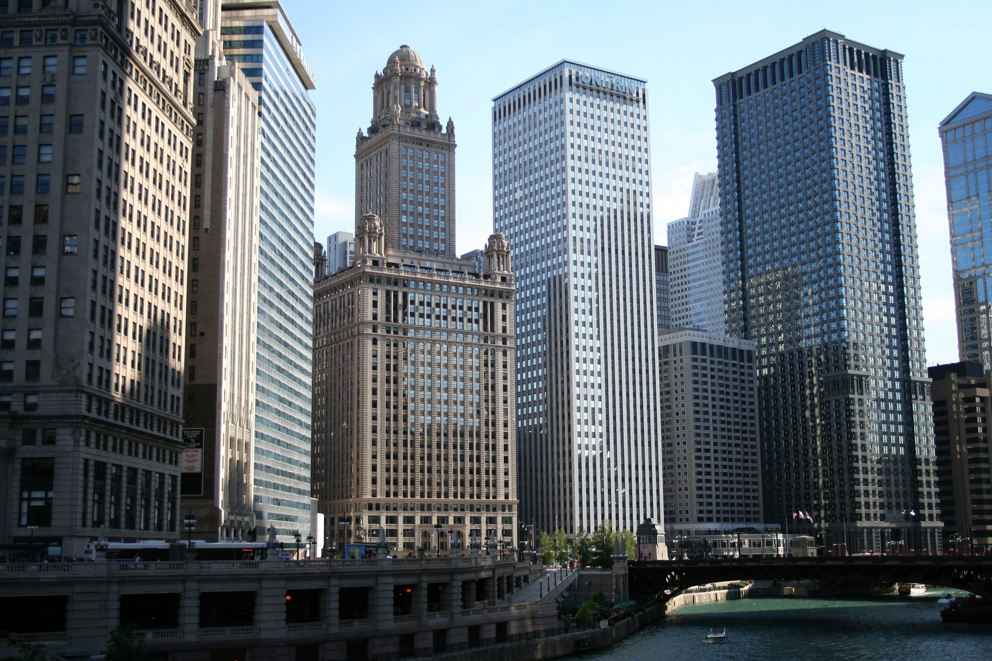 Chicago skyline with river
