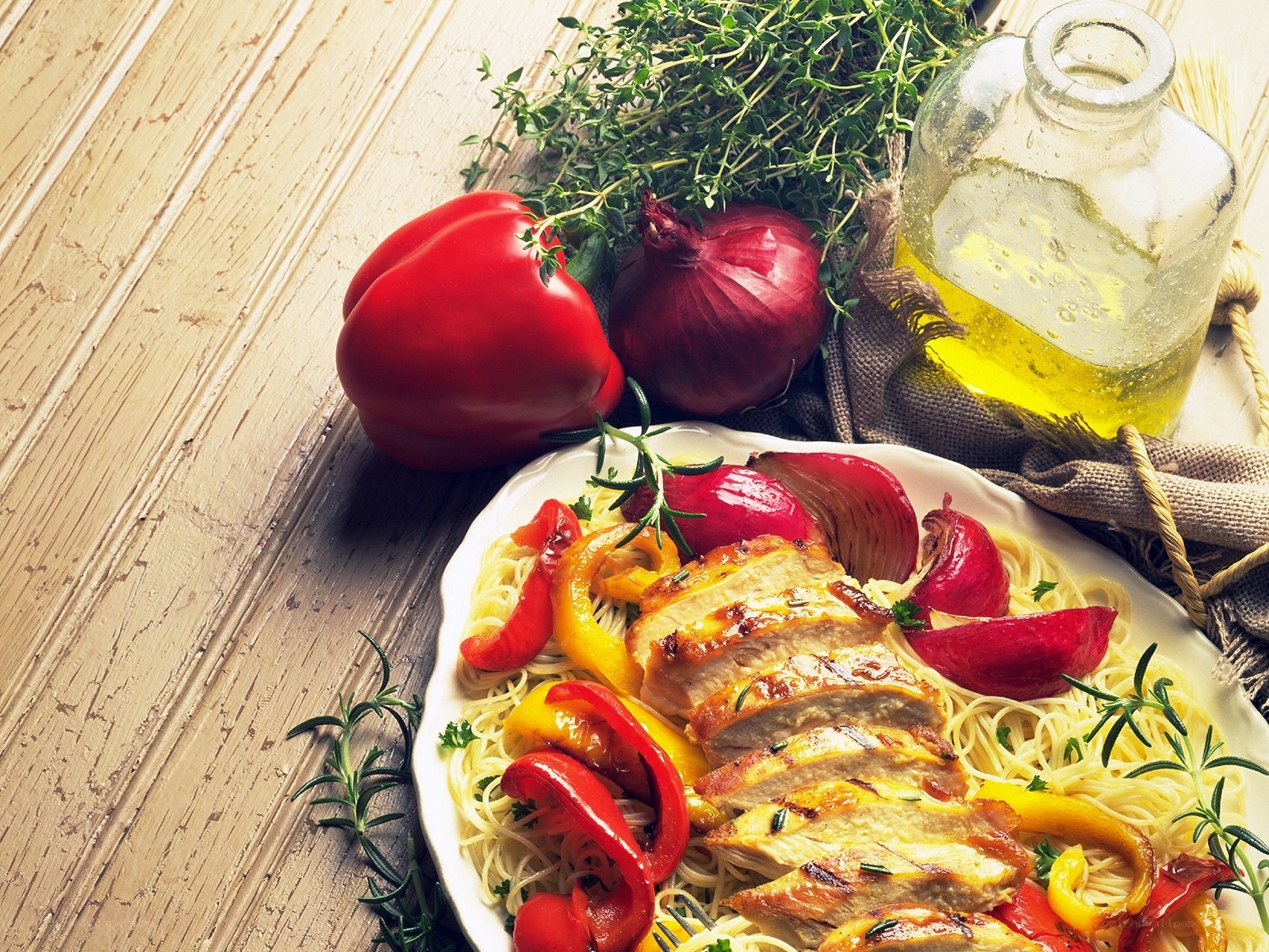 Chicken and vegetable pasta dish