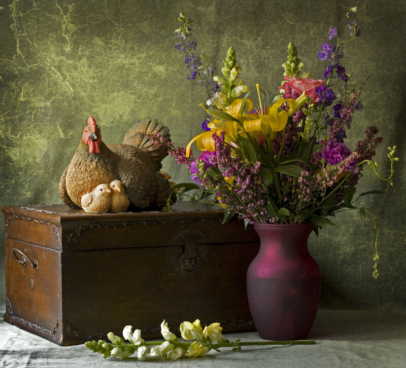 Chicken Figurine with Chicks