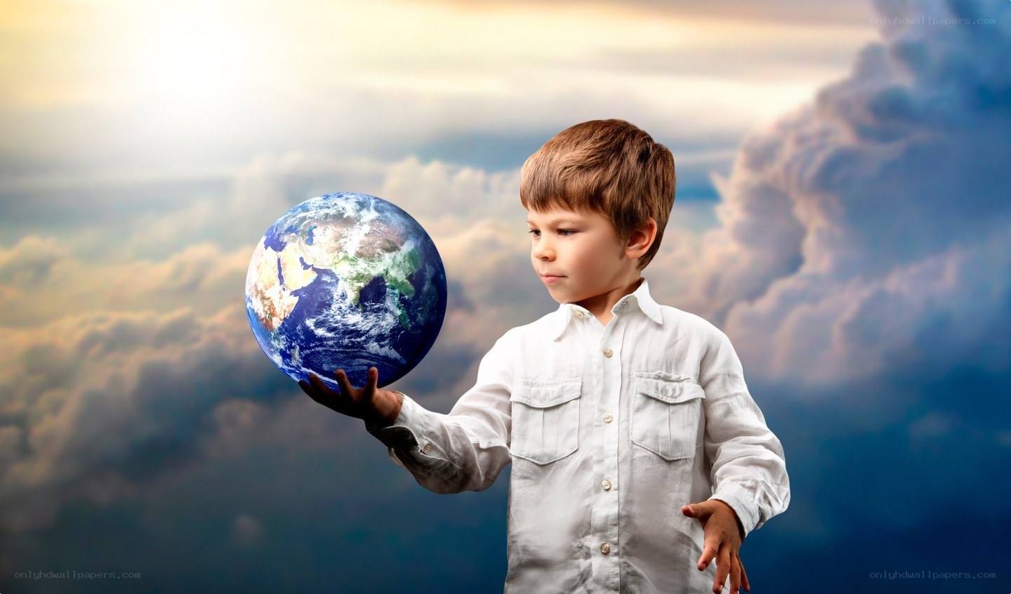 child holding the earth