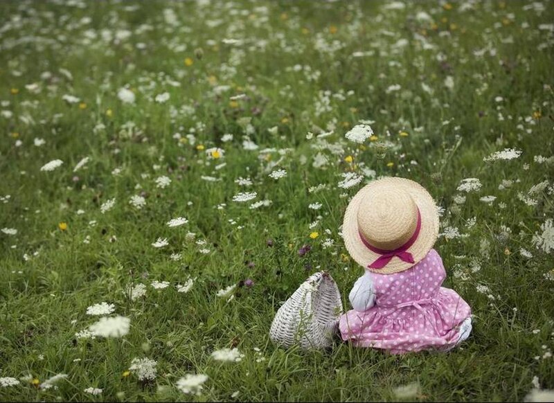 Child in Pink Dress — Green