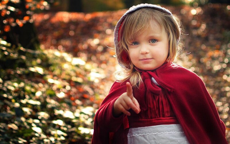 Child in Red Cloak — Serene, Autumn