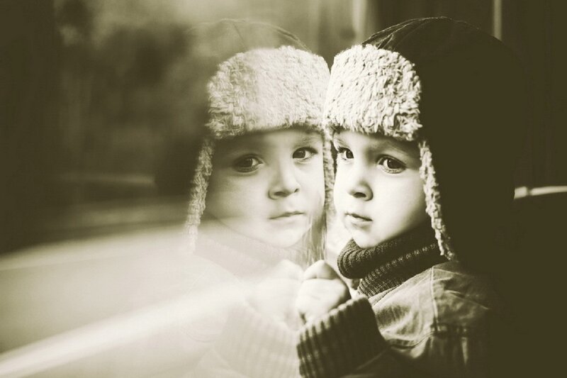 Child in Winter Hat — Black