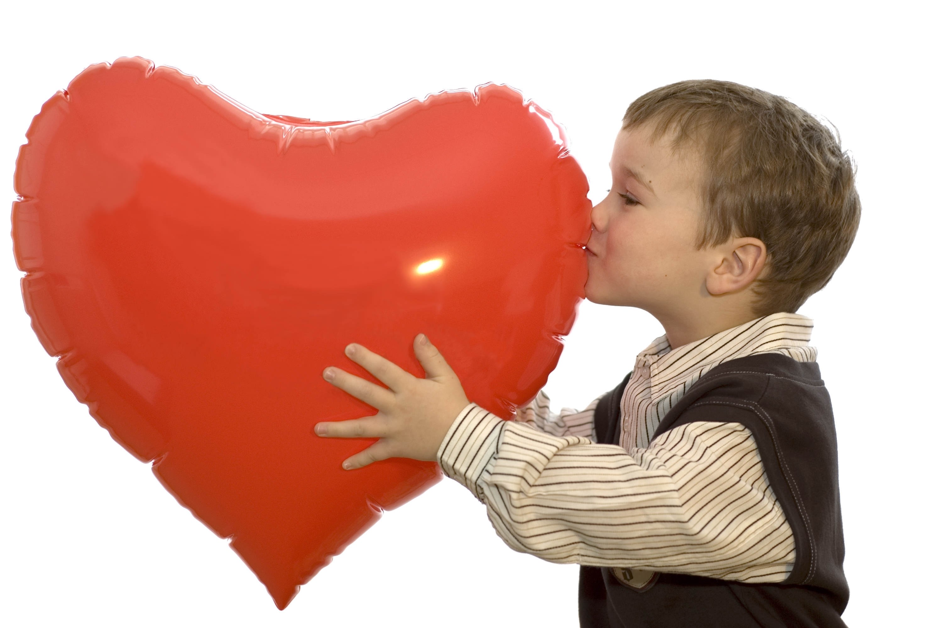 child kissing heart balloon