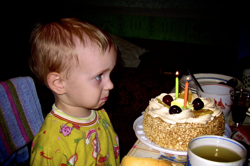 Child with Birthday Cake — Yellow