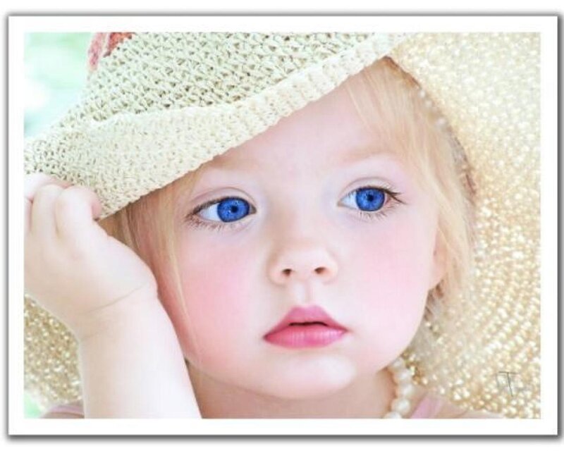Child with Blue Eyes — Innocent