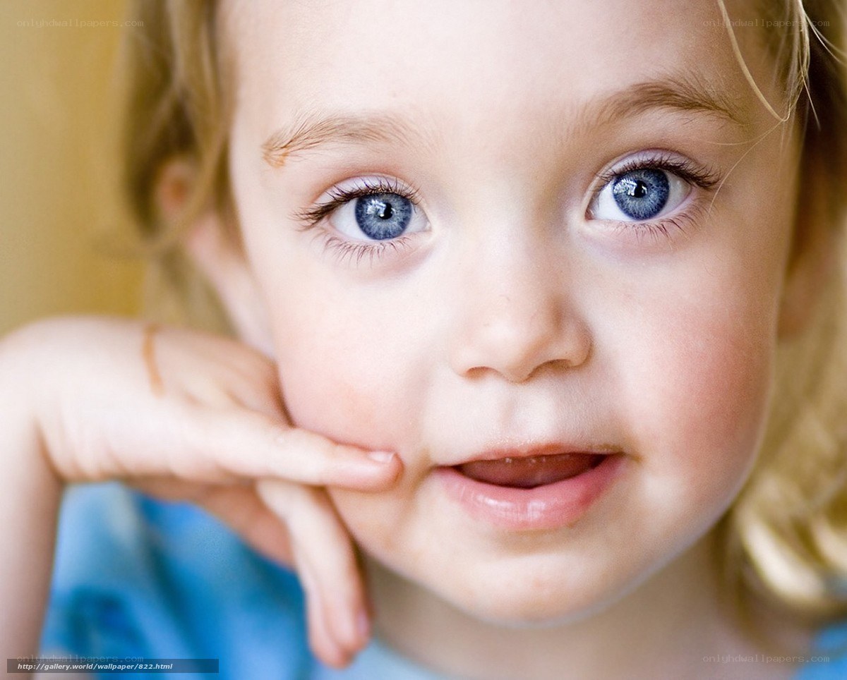 child with blue eyes