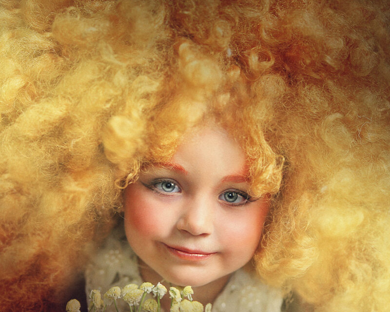 Child with Curly Hair — Yellow