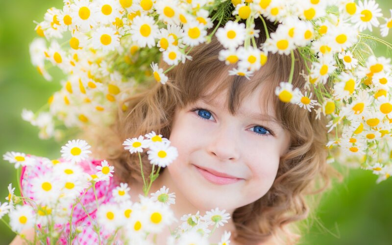Child with Daisy Crown