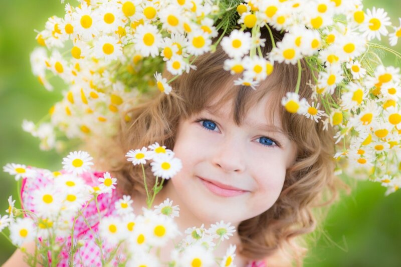 Child with Daisy Crown — White