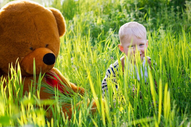 Child with Teddy Bear — Green