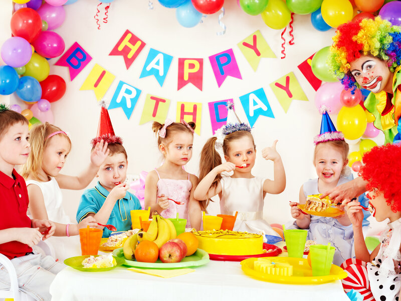 Children at Birthday Party — Yellow, Festive
