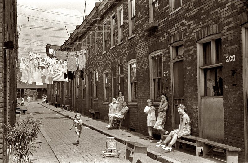 Children playing in alleyway
