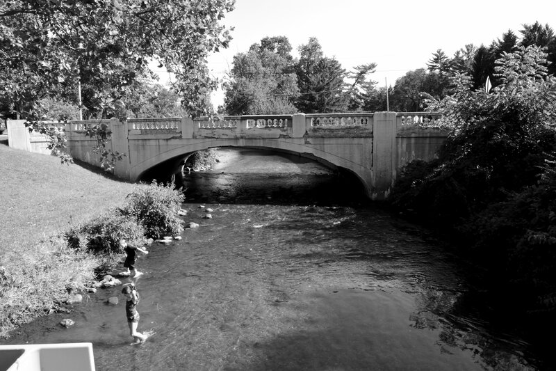 Children Playing in Stream — Black