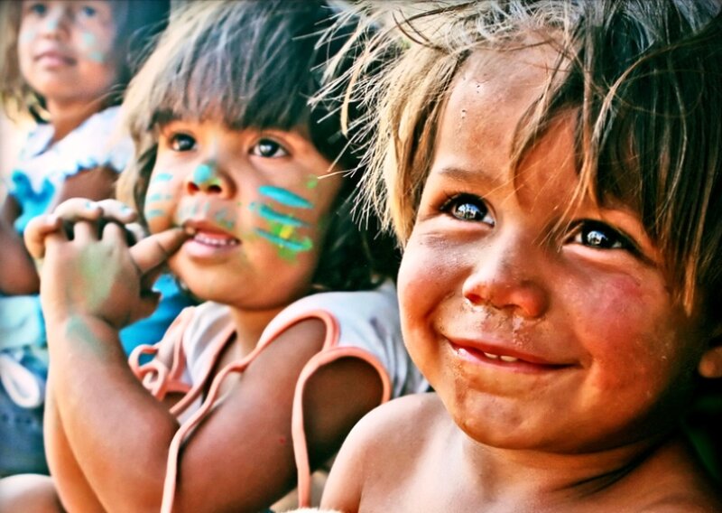 Children with Painted Faces — Brown