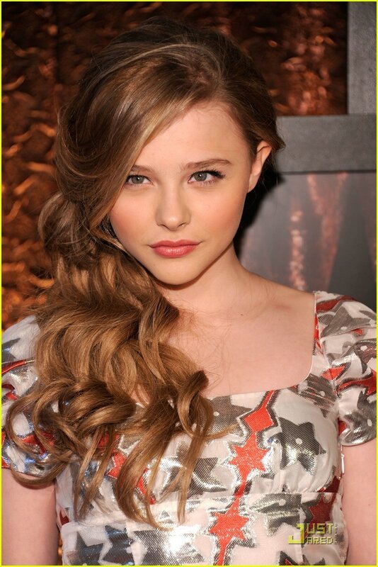Chloë Grace Moretz at event