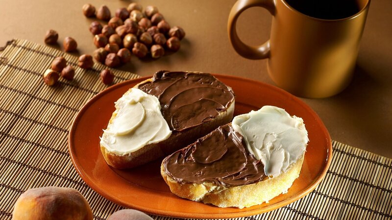 Chocolate and cream toast with coffee