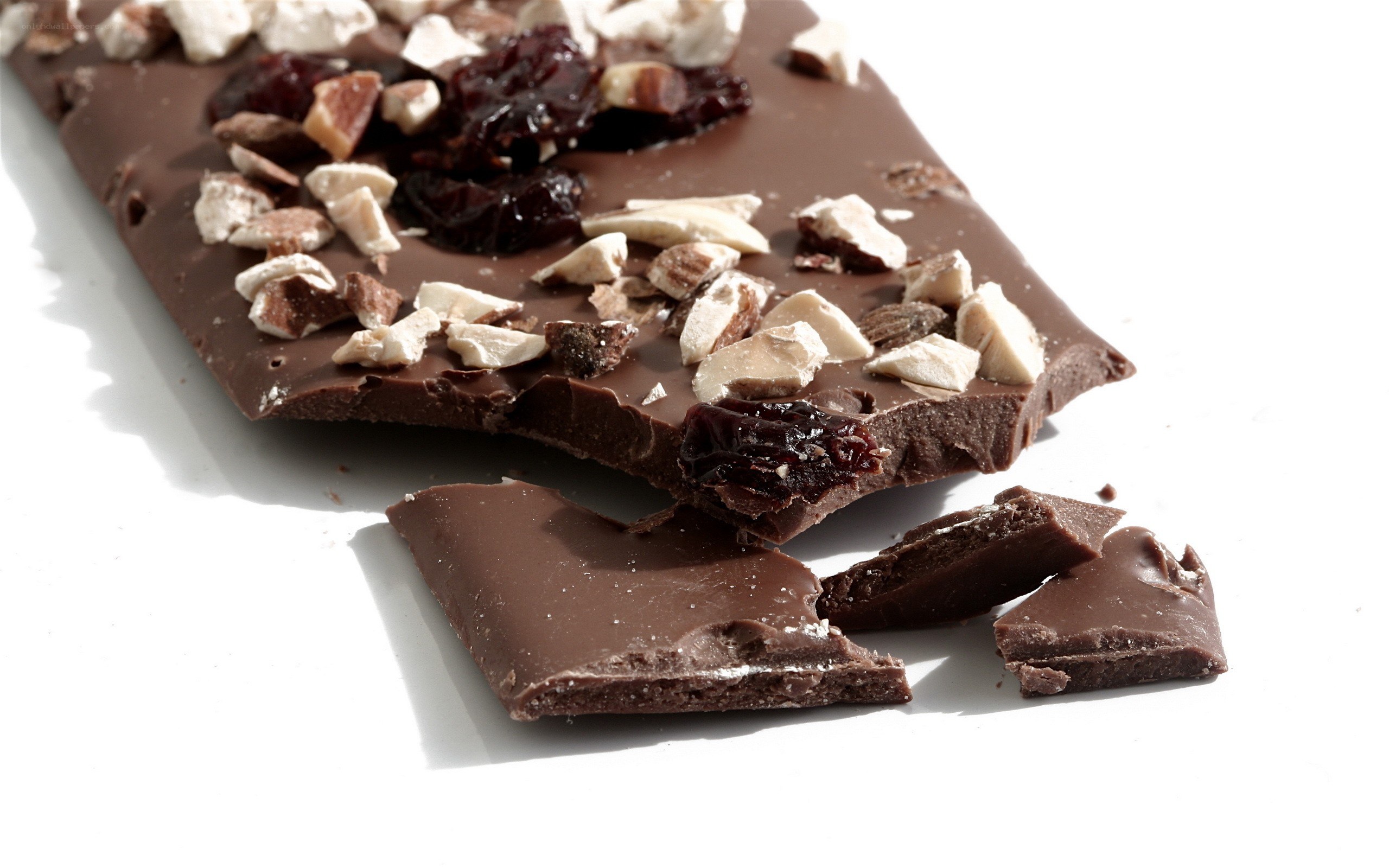 chocolate bar with nuts and dried fruit