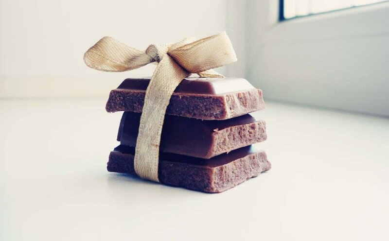 chocolate bars with ribbon