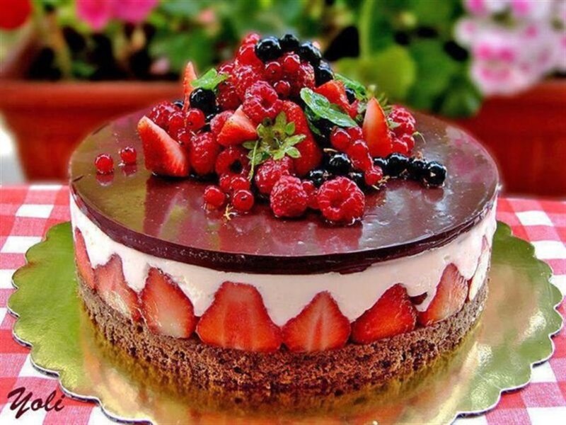 Chocolate Berry Cake