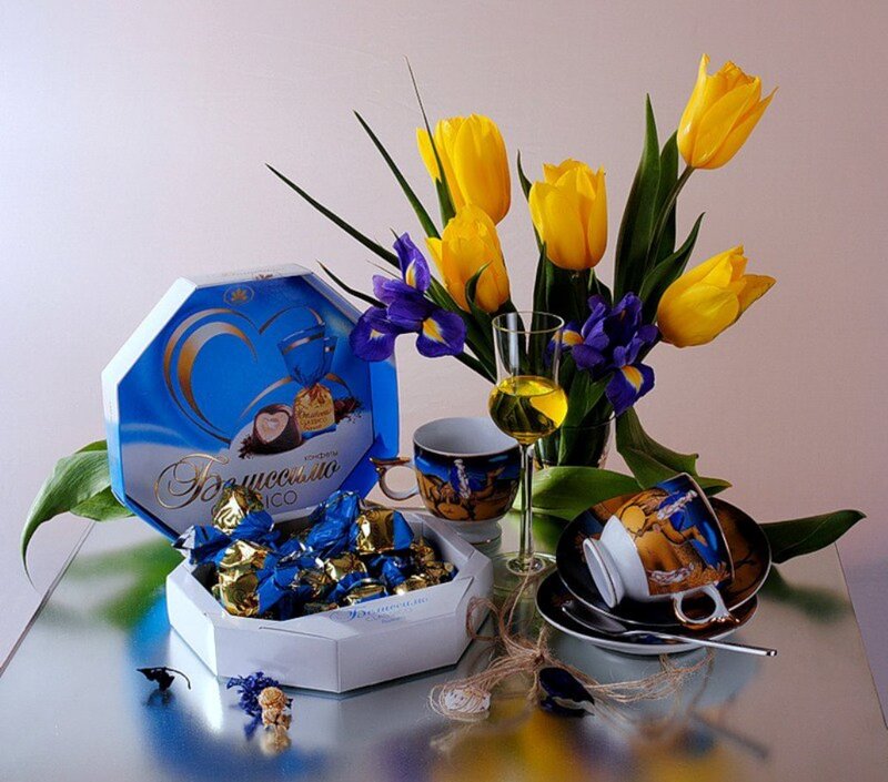 Chocolate Box with Flowers — Blue, Calm, Photograph