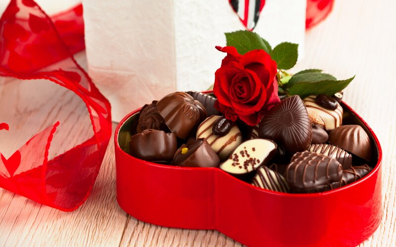 Chocolate Box with Rose — Red, Romantic, Photograph