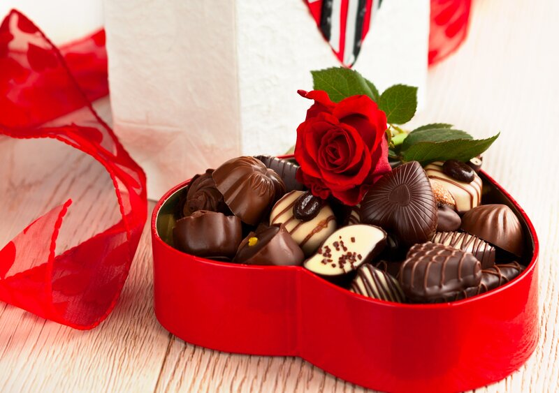 Chocolate Box with Rose — Red