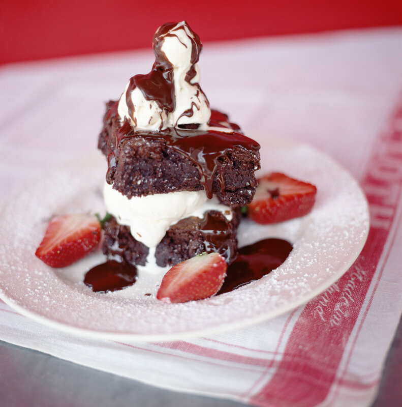 Chocolate Brownie Dessert — Red