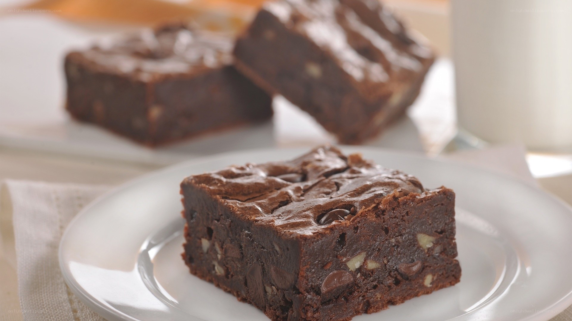 chocolate brownie with walnuts