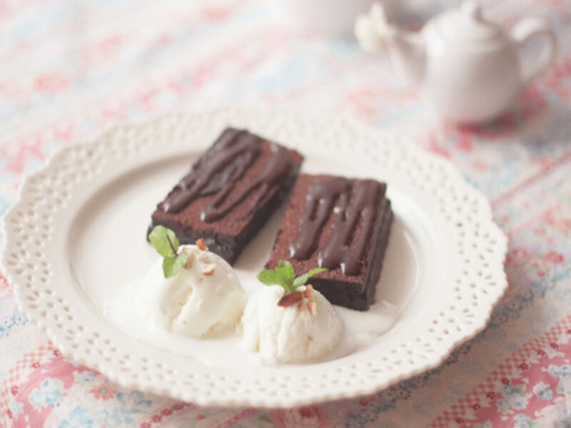 Chocolate Brownies with Ice Cream