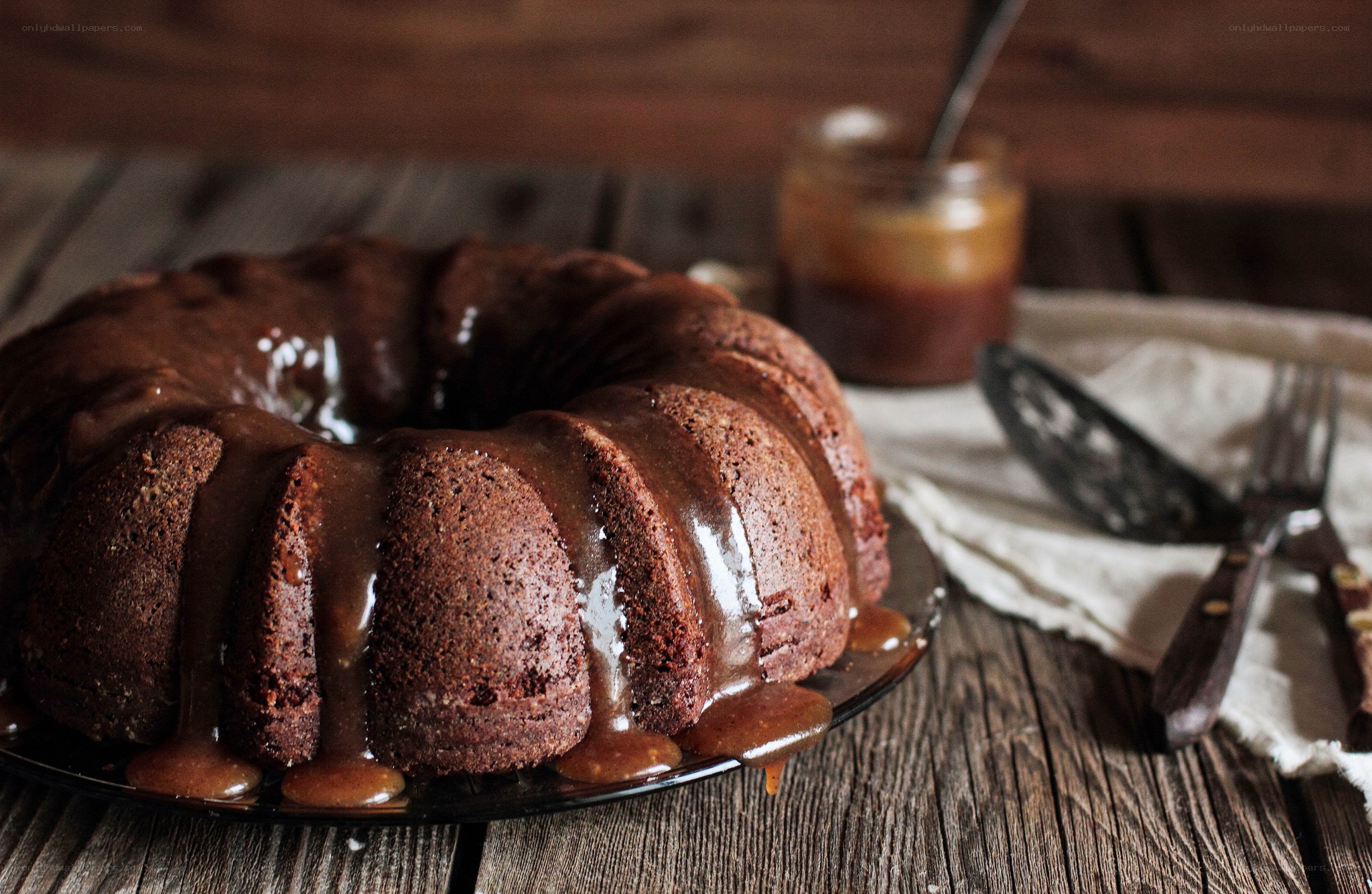 chocolate bundt cake with caramel