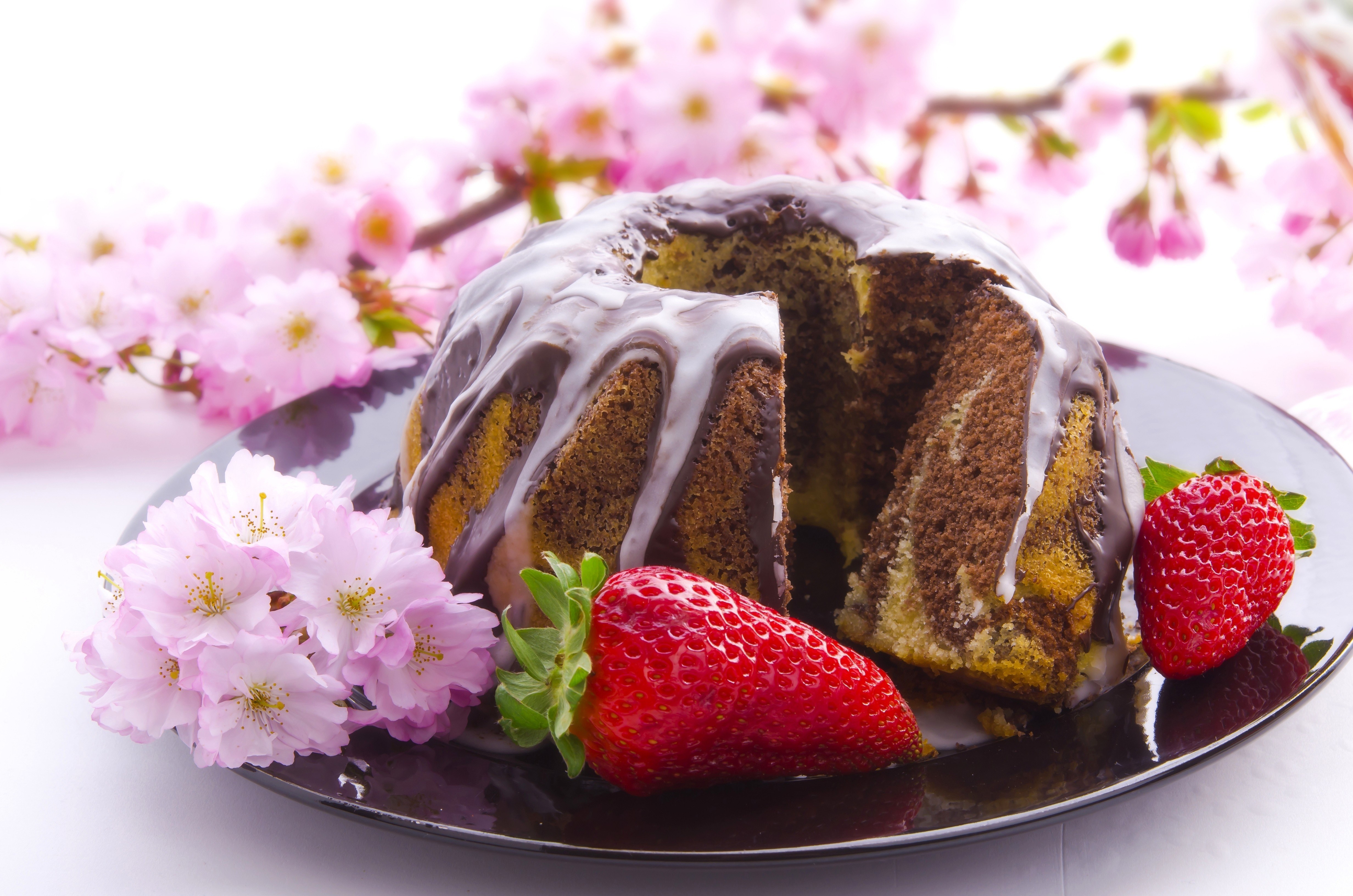 chocolate bundt cake with strawberries