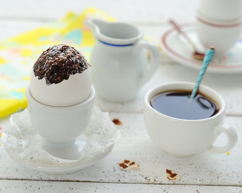 Chocolate Cake in Eggshell