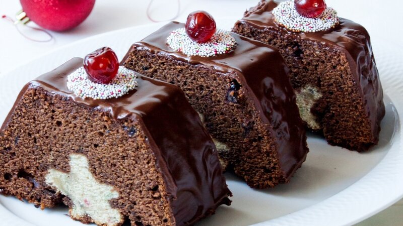 Chocolate Cake Slices — Brown, Festive