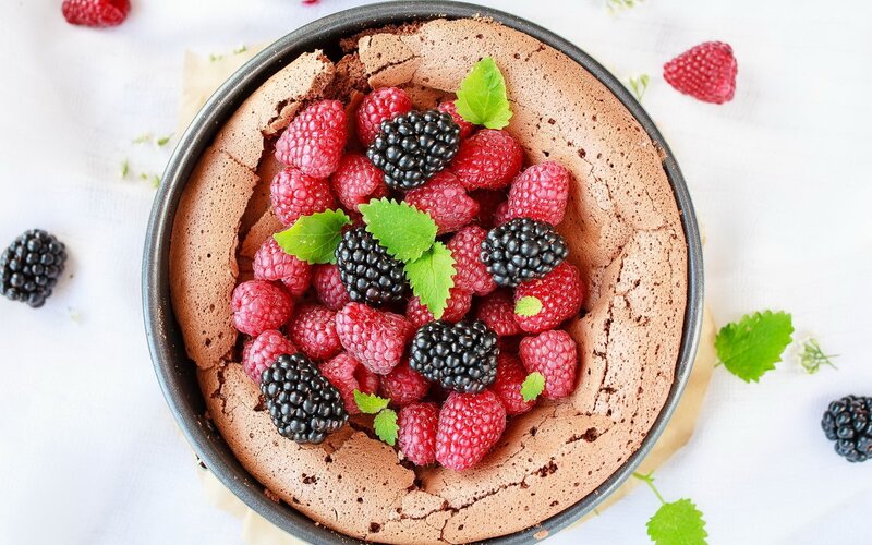 Chocolate Cake with Berries — Brown, Fresh