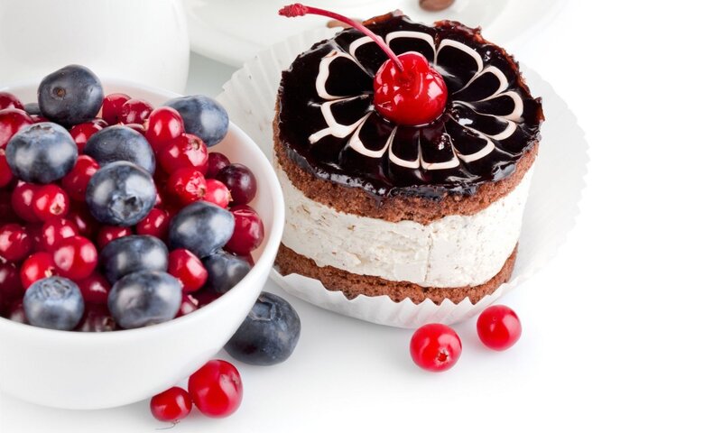 Chocolate Cake with Berries — White, Appetizing