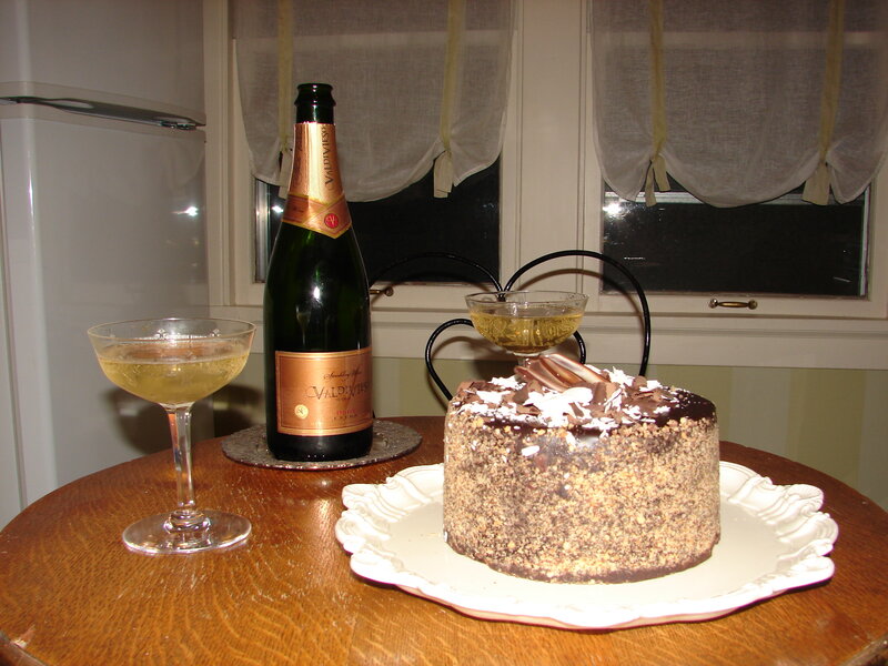 Chocolate Cake with Champagne