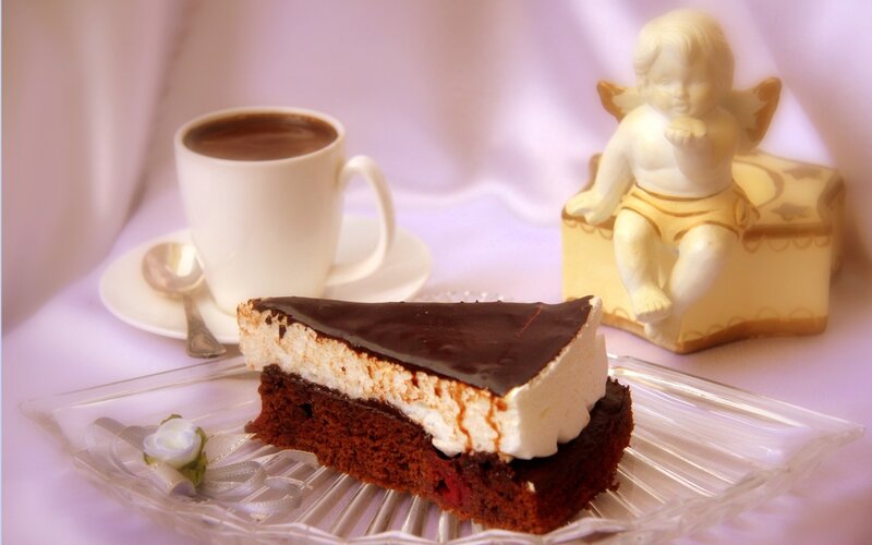 chocolate cake with coffee