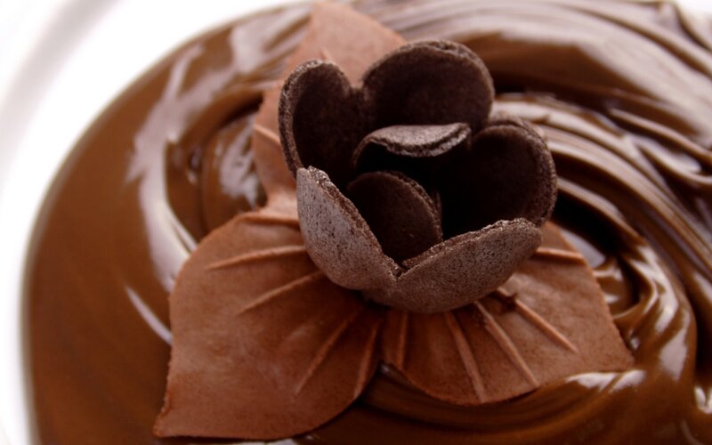 Chocolate Cake with Flower