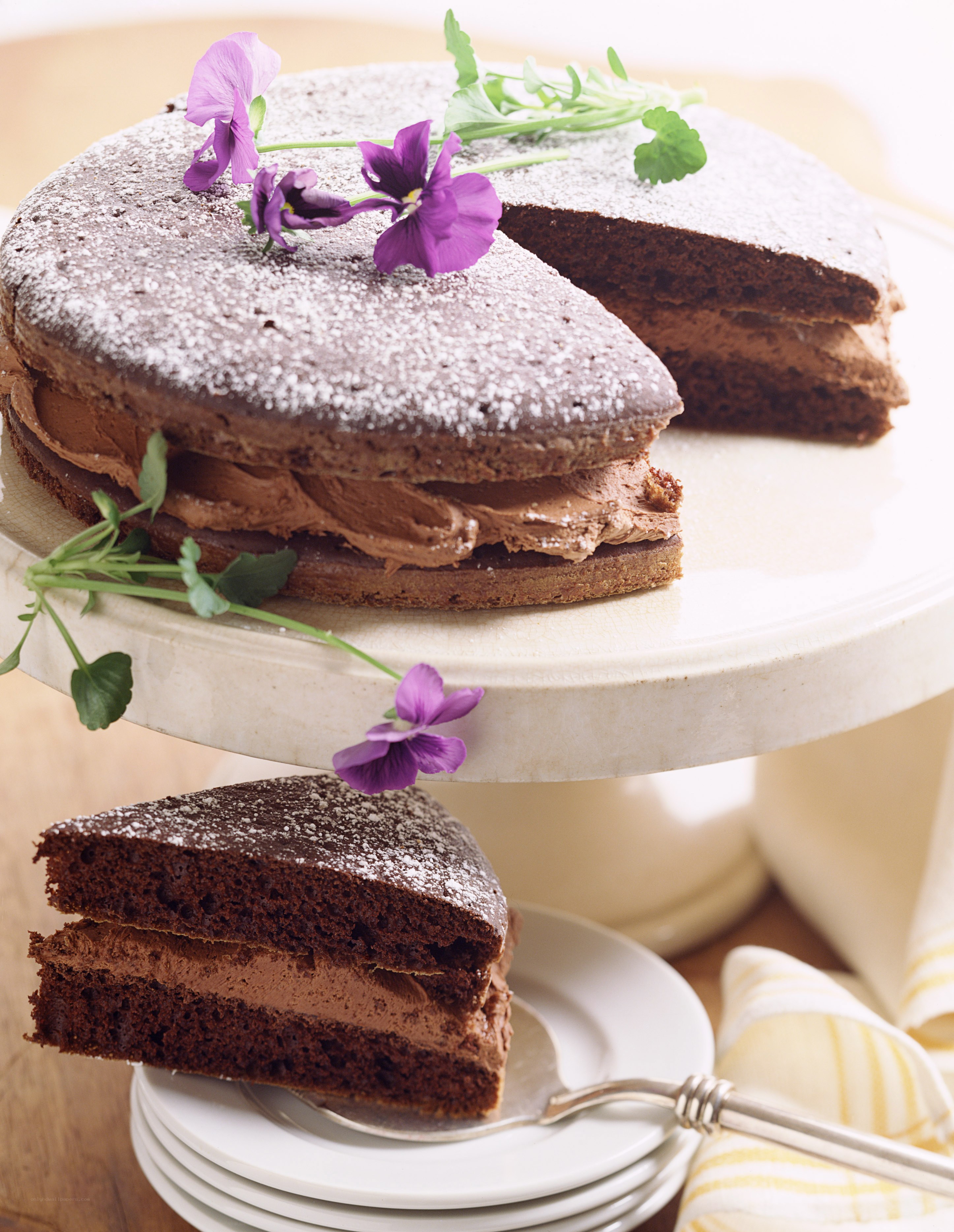 chocolate cake with flowers