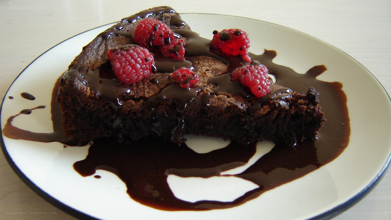 chocolate cake with raspberries