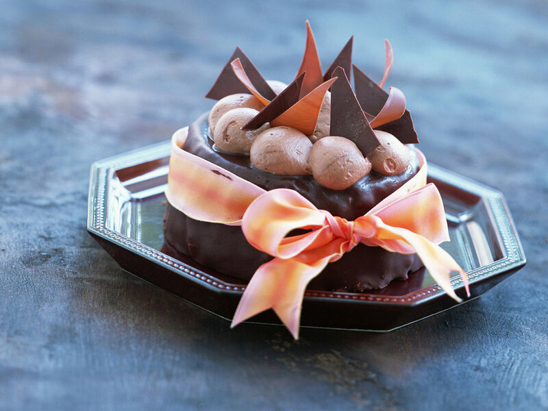 Chocolate Cake with Ribbon — Brown