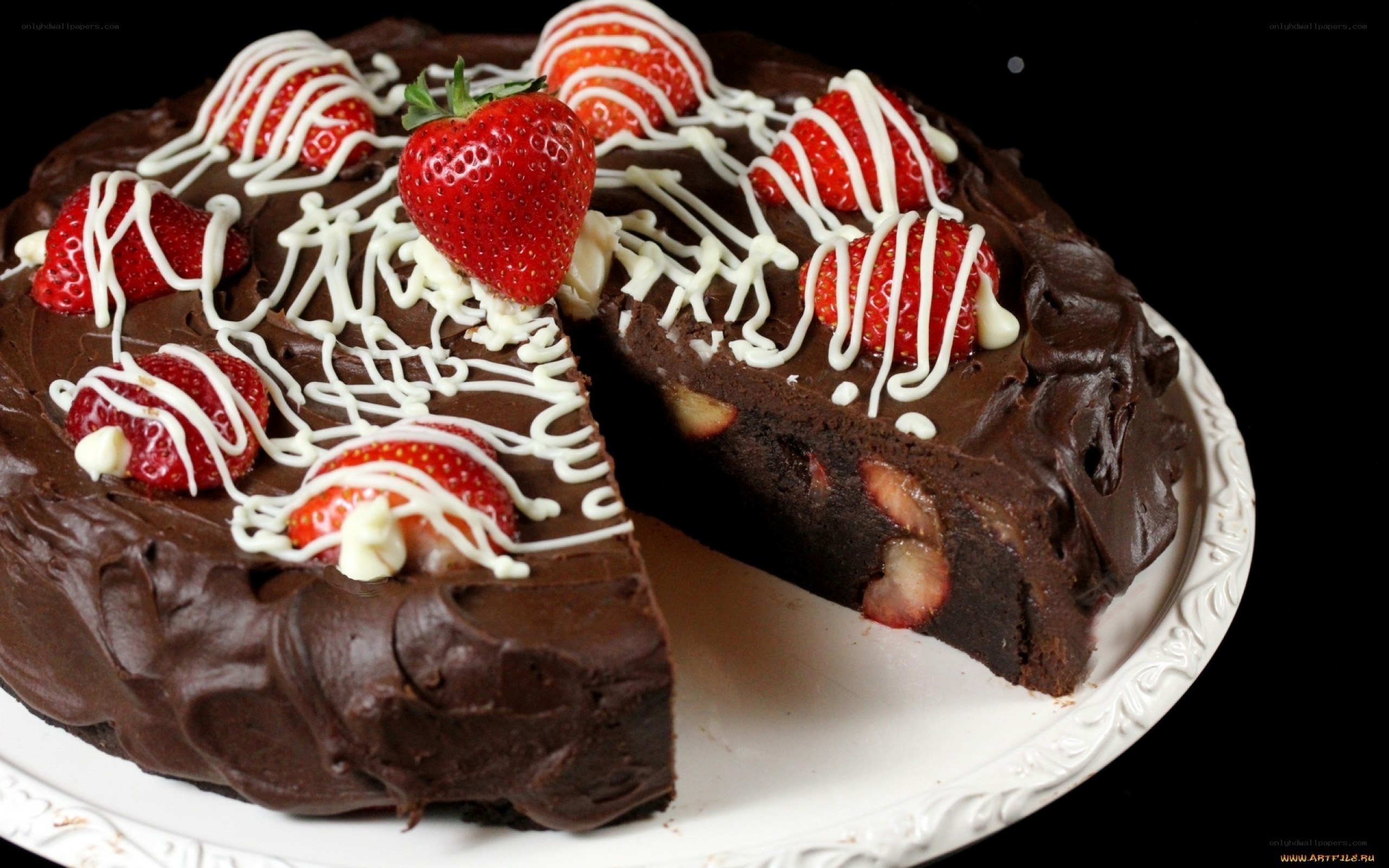 chocolate cake with strawberries