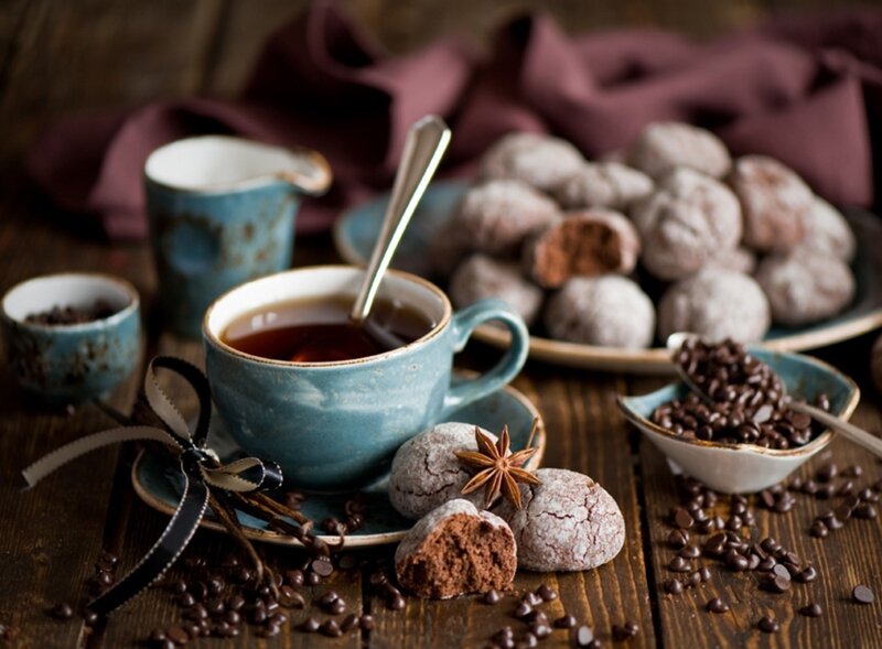 Chocolate Cookies with Tea