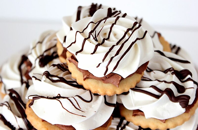 Chocolate Cream Cookies
