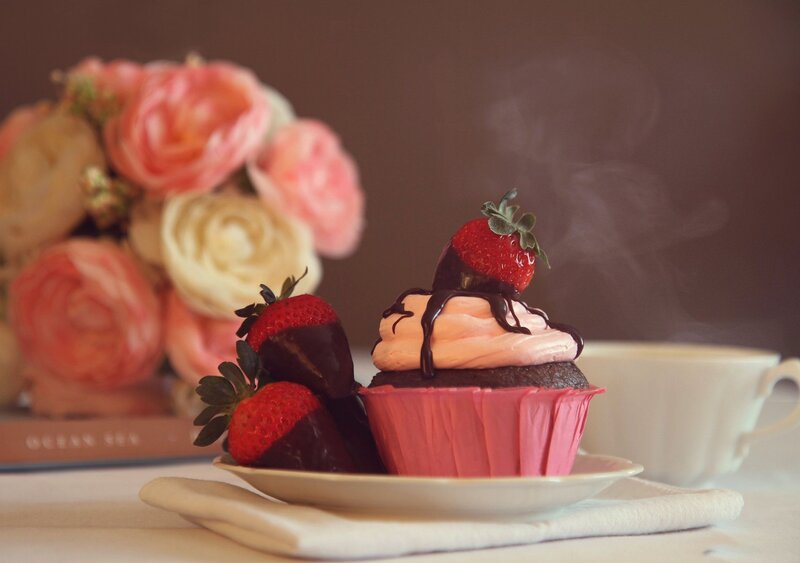 Chocolate Cupcake with Strawberries — Pink