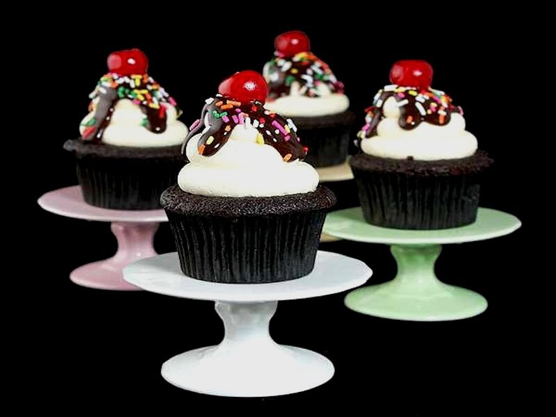 Chocolate Cupcakes — Black