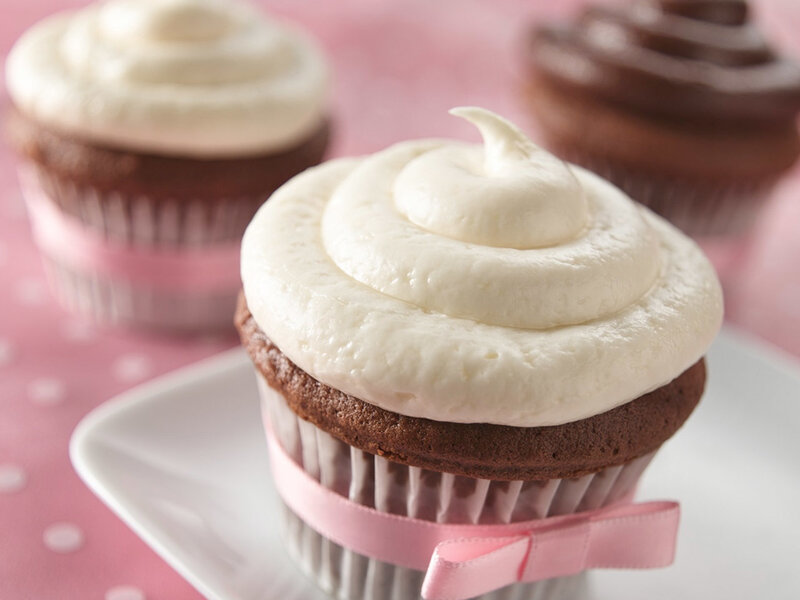 chocolate cupcakes with frosting