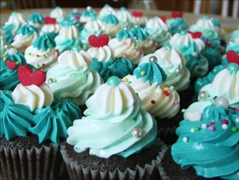 Chocolate Cupcakes with Frosting — Brown, Festive